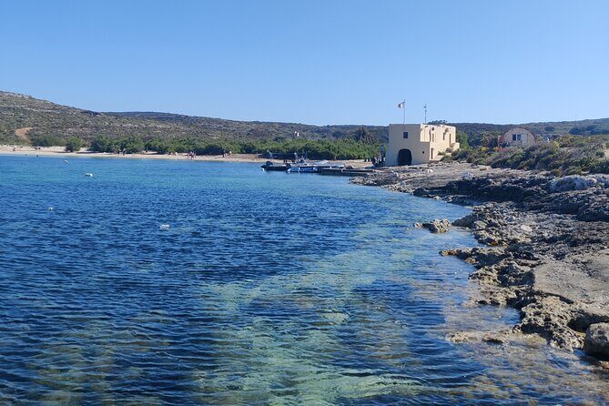 2 hour Private Boat Adventure Tour of Comino and Blue Lagoon - Bring your own comfort: towels and sunscreen