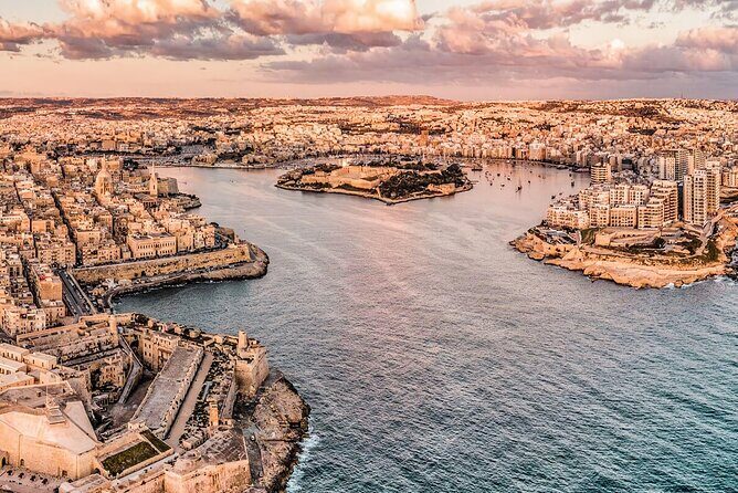 Cruise around Malta's Harbours and Creeks from Sliema - Valletta, Floriana, and Grand Harbour: the big fortifications, seen the right way