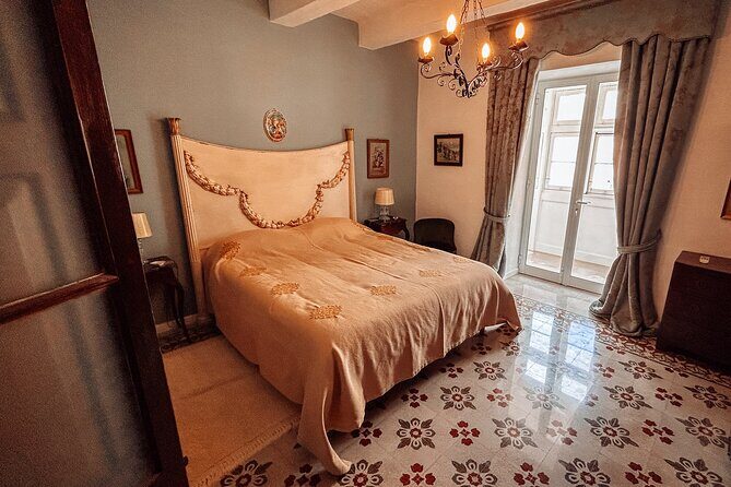 Dark Tales in an Mdina Palazzo - Guided Tour - Who should book this Mdina dark-history evening?