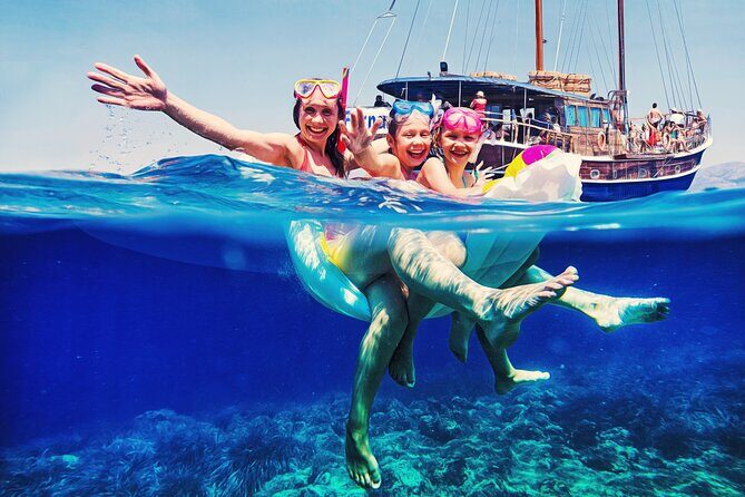 Fernandes Cruise to Blue Lagoon in Comino and Gozo - Pickup and the 09:40 detail: don’t lose time to the small print