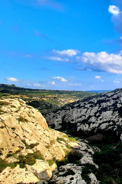 Gozo Unveiled: Guided Hiking in Gozo - South East - Xatt l-Ahmar Bay: Relax, Possible Swim Time, and Fortress Views