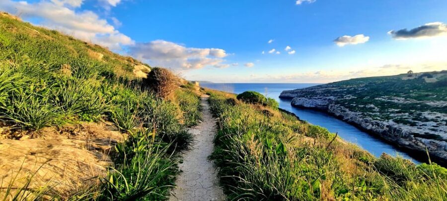 Gozo Unveiled: Guided Hiking in Gozo - South East - Mġarr ix-Xini: Caves, Valley Walls, and the Hole in the Wall