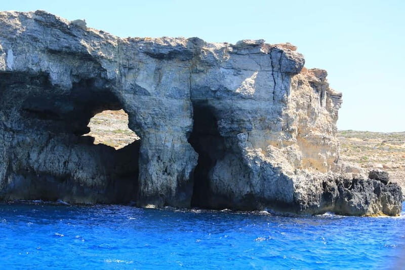 Malta: Comino+ Santa Maria Bay, Blue Lagoon + Seacaves tour - Santa Maria Bay (Comino): Quiet anchoring and 1.5 hours to enjoy