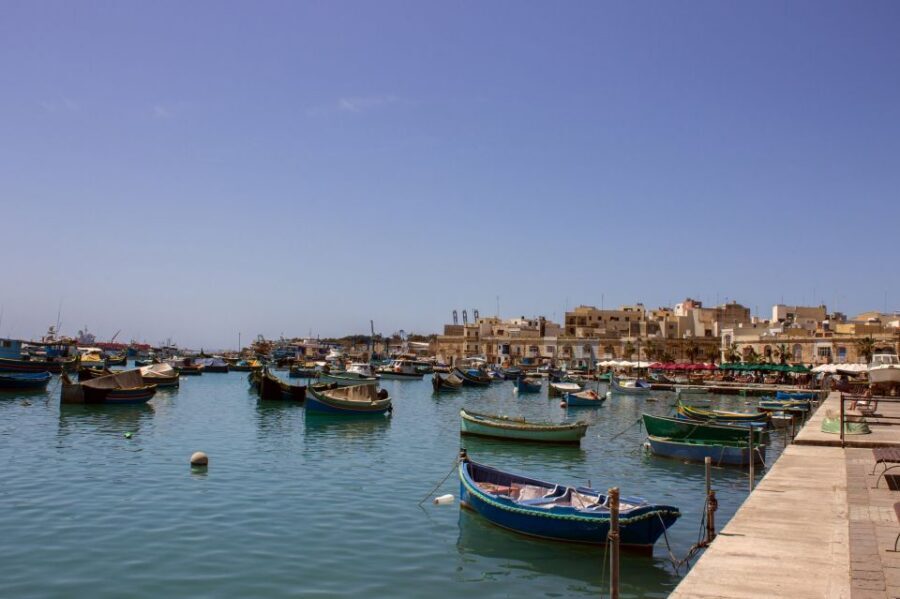 Malta: Hop-On Hop-Off Bus Tours - Included headphones and multilingual audio guide: how to use it well