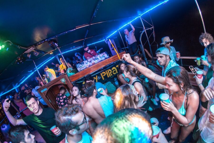 Malta: Lazy Pirate Boat Party with Drinks & Food - FAQ