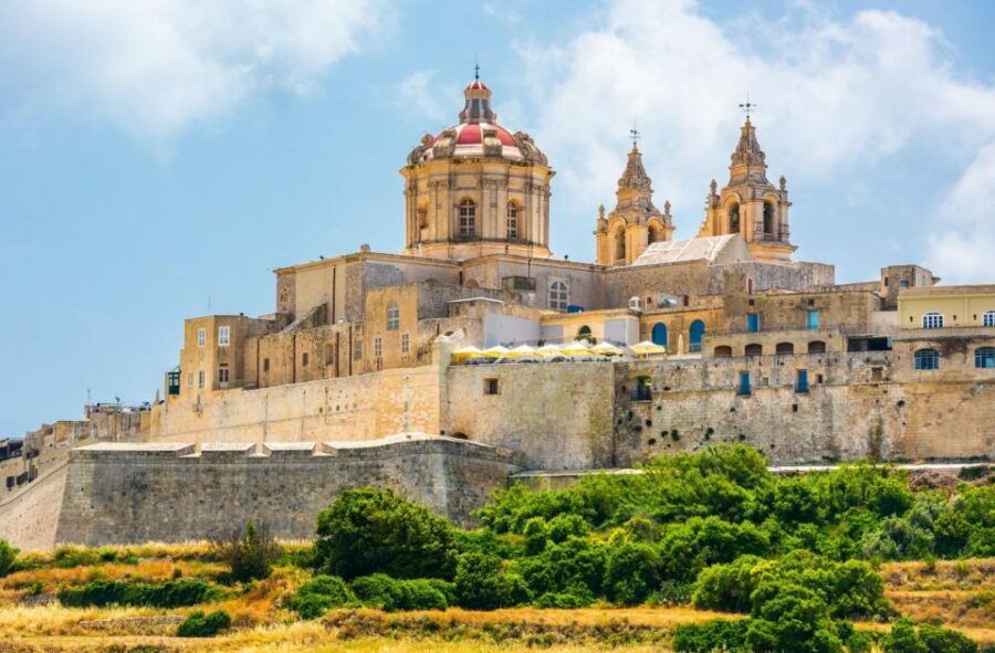 Malta: Mdina, Dingli Cliffs and San Anton Botanical Gardens - Leaving Mdina Through Greeks Gate, Then Up to Dingli