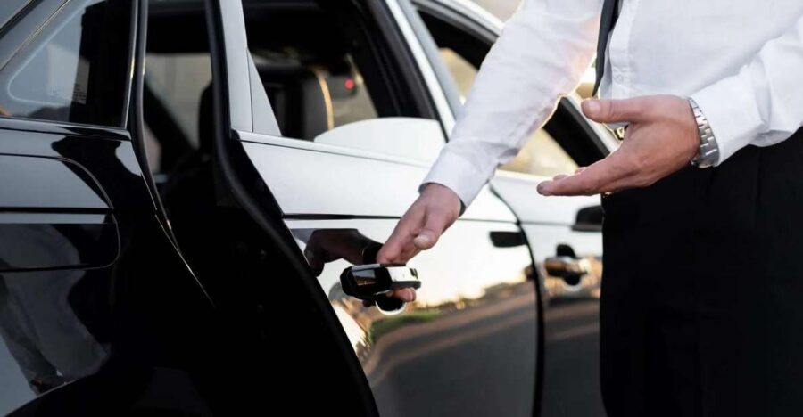 Malta: Private Chauffeur Service to Explore the Island - Private Chauffeur = Malta Without the Driving Headache