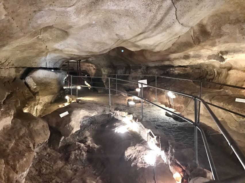 Malta: Private Half-Day Archeological Sites Tour - Ħaġar Qim and Mnajdra: Heavy Megaliths and Cliff Views