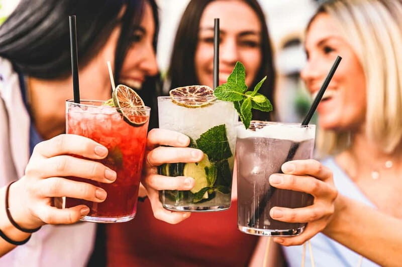 Malta: Ultimate Girls' Night Out - Sunset cocktail with a view: why this start hits