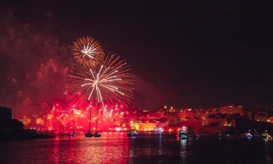 Malta: Valletta, Sliema, Bugibba Fireworks Festival Cruise - Practical tips for a smooth 5-hour fireworks cruise