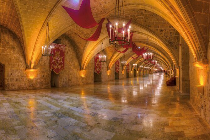 Maltese Islands History Audio-Visual Show and La Sacra Infermeria Tour - The Malta Experience at St Elmo Bastions: a history show that helps you read Valletta