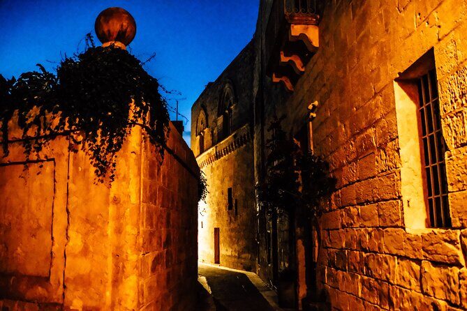 Mysteries and Histories of Mdina - Walking Tour - Stop 2: Mdina Main Gate and the Baroque gateway spotlight