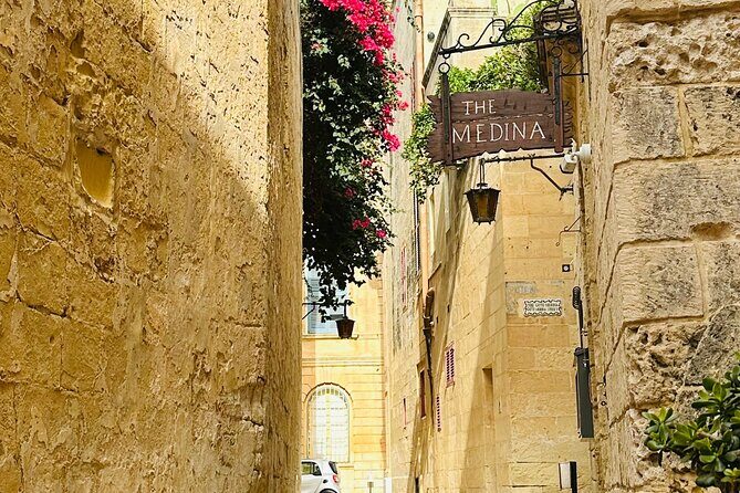 Mysteries of Mdina:Semi private Tour of the Ancient city - Pjazza Mesquita: a break with real local texture