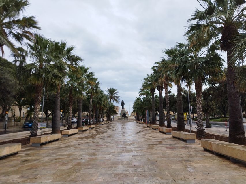 On the Footsteps of the Knights - Valletta and Vittoriosa - Valletta Walk: Fortifications, Landmark Stops, and the Knights’ Logic in Stone