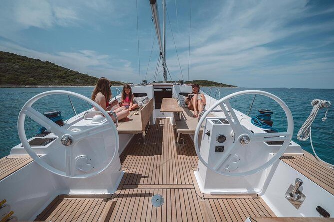 Private Day Charter on Amazing Mowgli - Lunch isn’t locked in: what flexibility really means