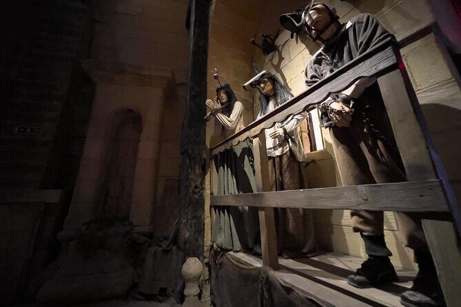 Tales of Torture in Mdina Dungeons - Guided Tour - Mdina at 7:00 pm: the mood you’ll feel before the museum