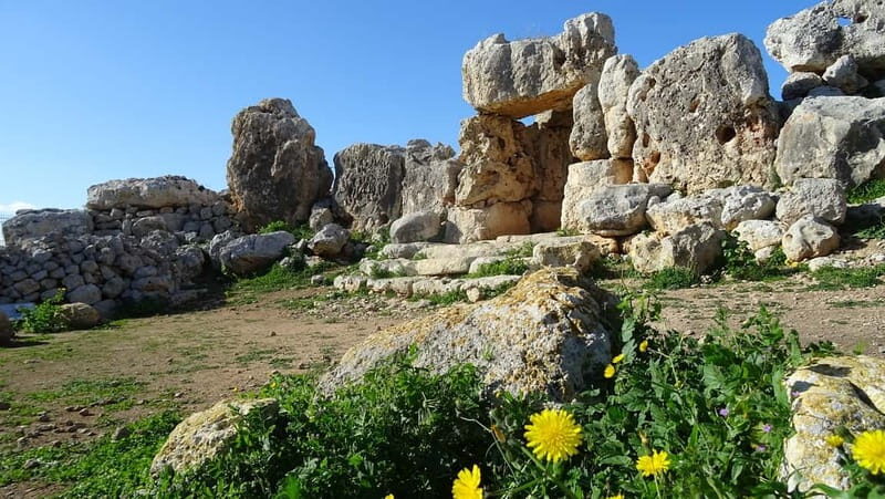 Temples Tour (Pickup, Transfer, Tickets & Drop-off Included) - Mnajdra Temples: the second temple stop that rewards attention