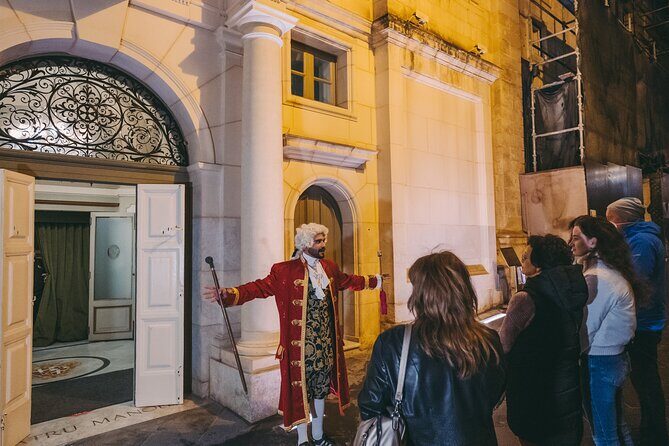The Grand Tour of Teatru Manoel - Jeremy as Monsieur Baroque: interactive storytelling in English