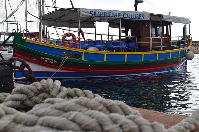 The Traditional Harbour Cruise - Three Cities From the Sea: Forts, Creeks, and the Harbour Working Today
