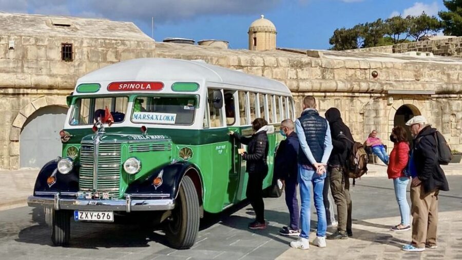 Valletta: Vintage Bus to Valletta, Sliema, Rabat & Mdina - Getting on board: Triton Fountain meeting point and pickup options